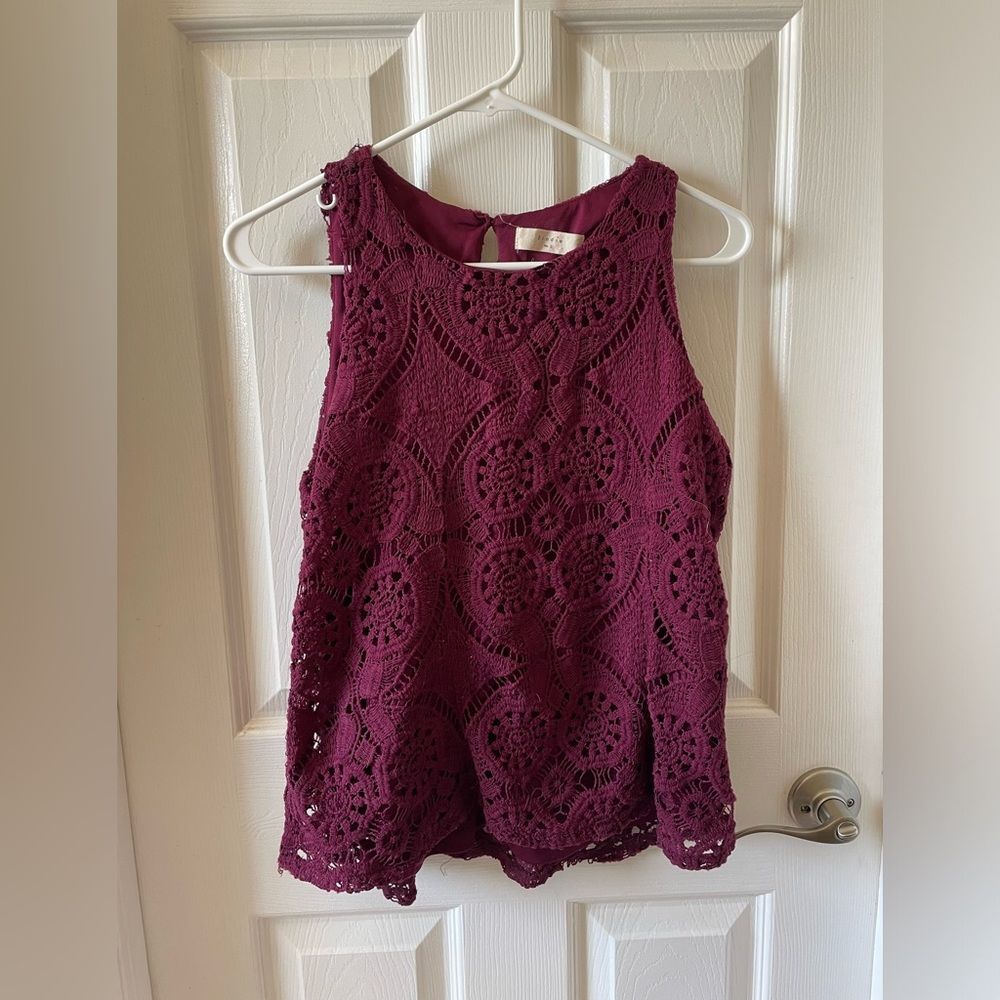 Lace High Neck Tank Top Burgundy Red Purple Elodie size small
